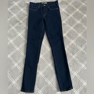 N W/O T Levi’s 311 Shaping Skinny Jean